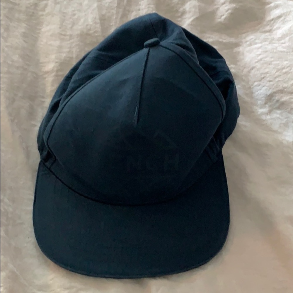 Bench SnapBack